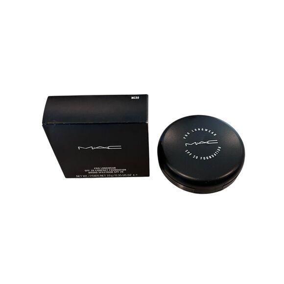 Mac Pro longwear SPF 20 compact Foundation NC30 New Rare Authentic